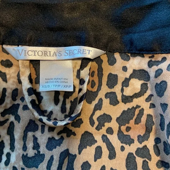 Victoria Secret Brown and Black Leopard Short Robe with Belt Size XS - Picture 4 of 4